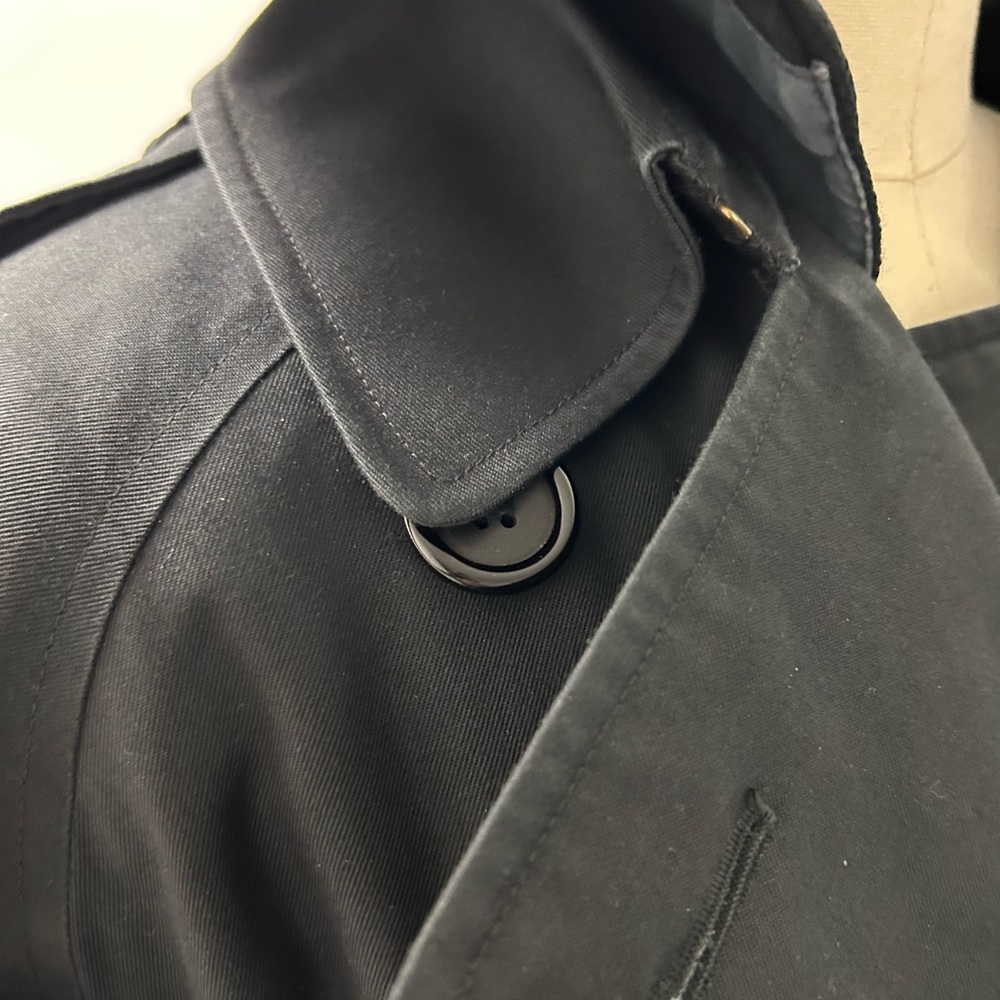 Burberry Black Double-Breasted Belted Trench - Picture 5 of 13